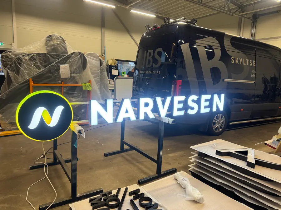 Profilbokstäver och logotyper